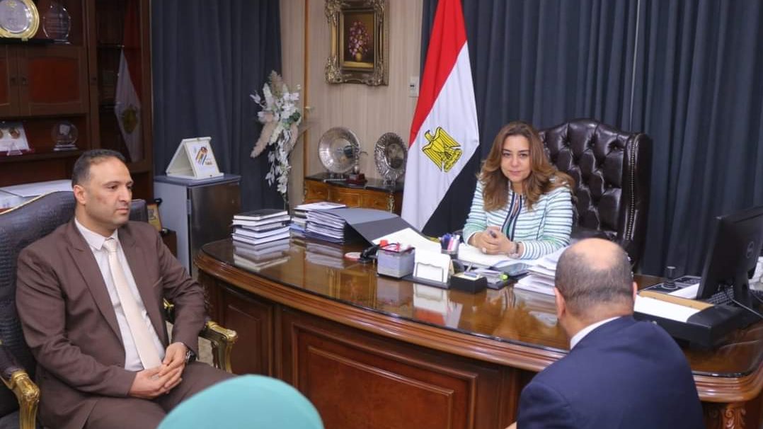 منال عوض محافظ دمياط