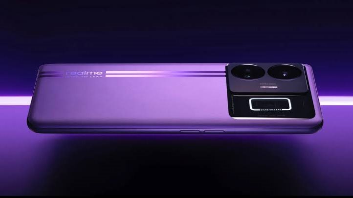 للطبقة المتوسطة..موبايل Realme يكتسح الأسواق بمواصفات هائلة