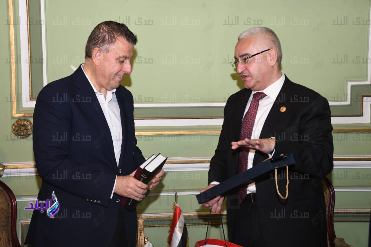 رئيس جامعة عين شمس يستقبل سفير دولة أذربيجان