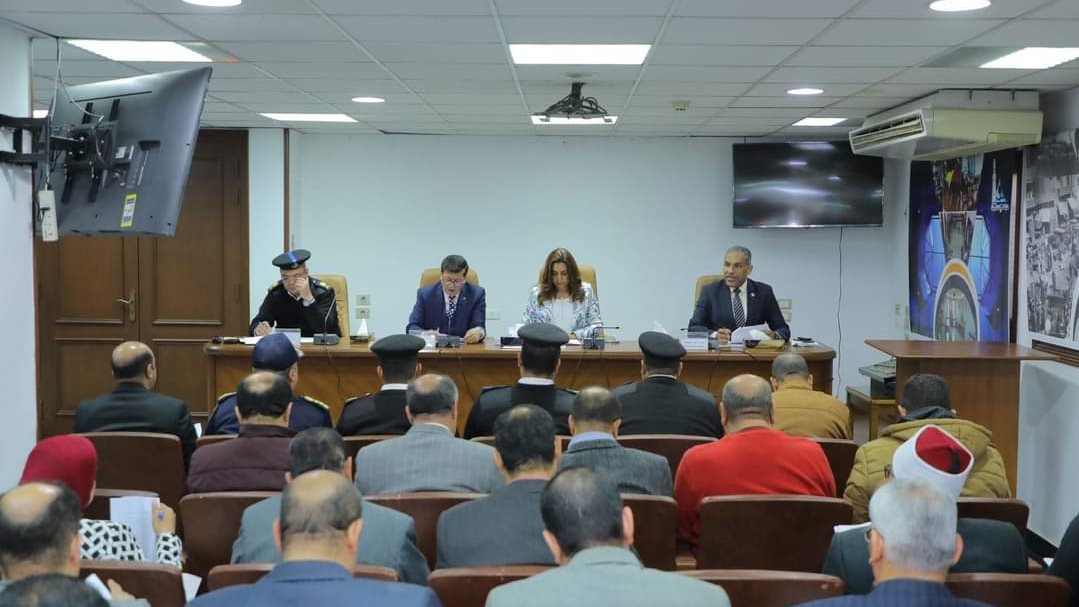 منال عوض محافظ دمياط.