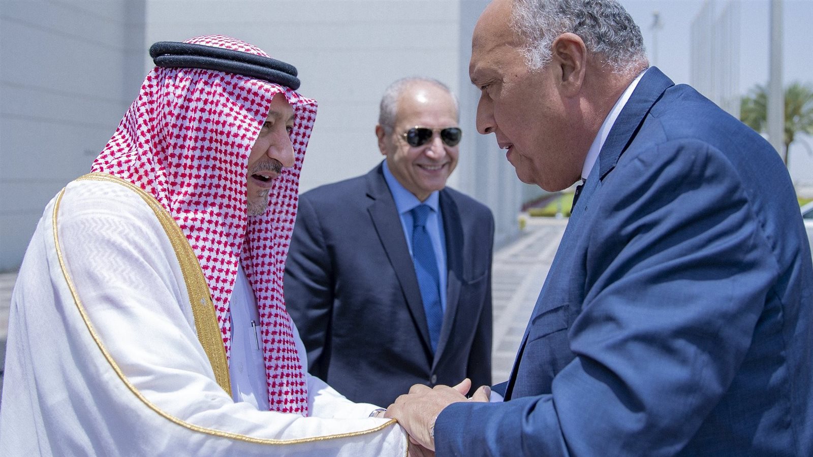 وصول وزير الخارجية  إلى السعودية 