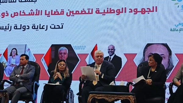 وزير التعليم العالي: إتاحة المناهج الدراسية بوسائل تساعد الطلاب ذوي الإعاقة على التحصيل الدراسي بسهولة بالجامعات