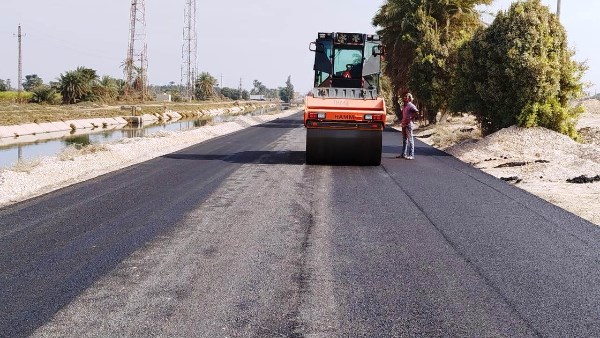 جهود مديرية الطرق بأسوان