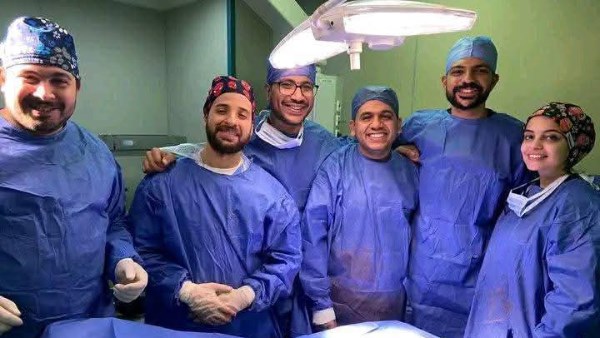 اطباء وحدة جراحة التجميل والإصلاح