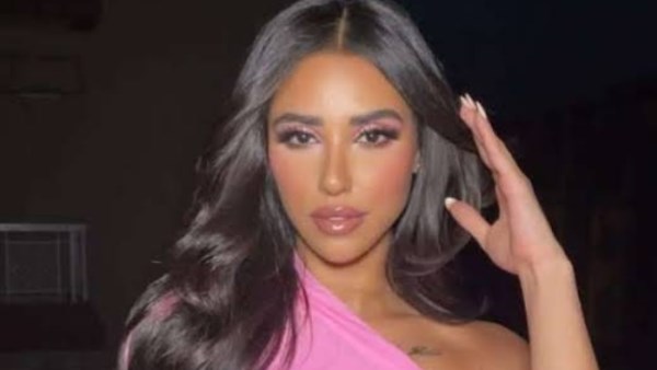 الفنانة آية سماحة 