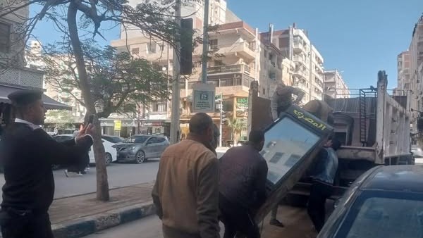 حملة لرفع  الاشغالات بمرسي مطروح 