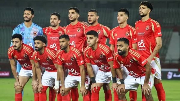 يغيب عن 3 لقاءات.. الأهلي يتلقى عرضا خياليا لرحيل نجم الفريق في يناير