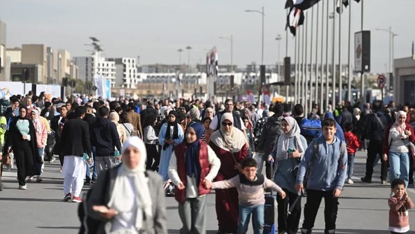 معرض الكتاب يسجل حضورًا جماهيريًا يتجاوز 445 ألف زائر