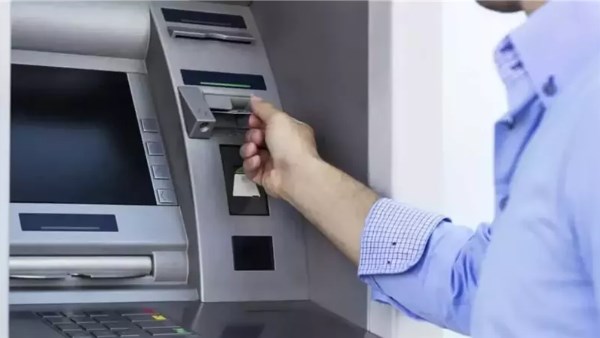 لو فلوسك اتحجزت بـ ATM..  ازاي تسترجع أموالك لو حصل سحب وهمي