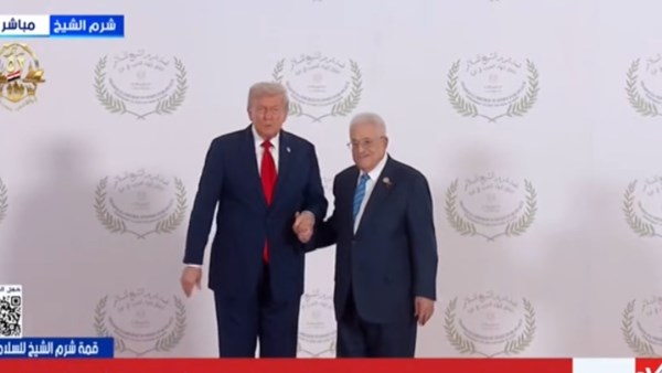 الرئيس الامريكي والرئيس الفلسطيني 