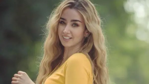 هنا الزاهد: اتصورت مع أمير كرارة لما كنت طفلة
