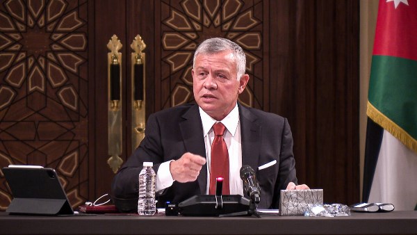 ملك الأردن: يجب الالتزام بتطبيق اتفاق إنهاء الحرب في غزة ووقف التصعيد بالضفة الغربية ملك الأردن: يجب الالتزام بتطبيق اتفاق إنهاء الحرب في غزة ووقف التصعيد بالضفة الغربية