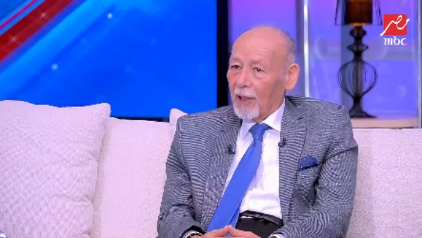  الفنان التشكيلي أحمد شيحا