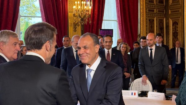 وزير الخارجية والرئيس ماكرون 