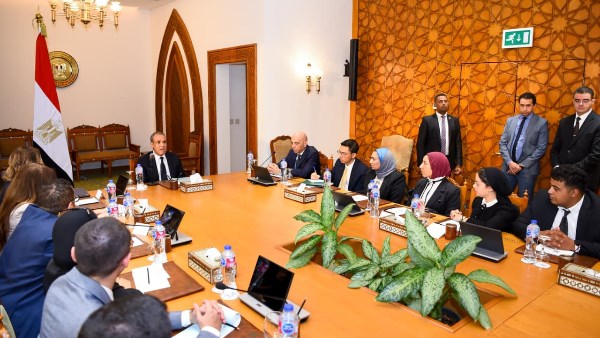 وزير الخارجية يلتقي بمجموعة من طلاب جامعة بدر  وزير الخارجية يلتقي بمجموعة من طلاب جامعة بدر