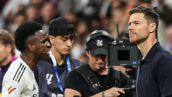 فينسيوس ومدرب ريال مدريد فينسيوس ومدرب ريال مدريد