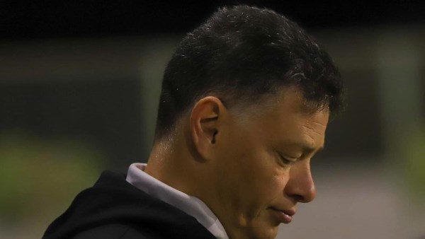 إقالة مدرب منتخب مصر لـ السيدات بعد توديع تصفيات إفريقيا إقالة مدرب منتخب مصر لـ السيدات بعد توديع تصفيات إفريقيا