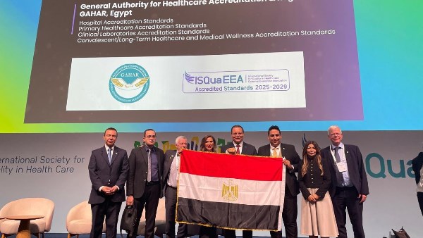 الرقابة الصحية تحصد جائزة النجمات الذهبية الثلاث