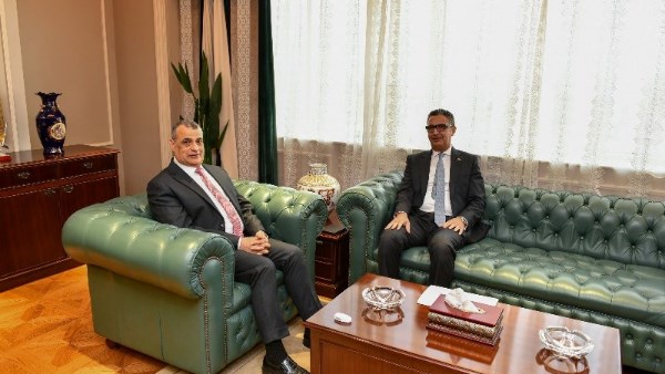 وزيرا الإنتاج الحربي والتموين