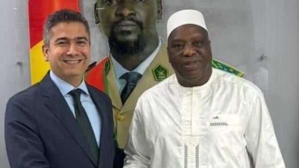 وزير الخارجية الغيني موريساندا كوياتيه