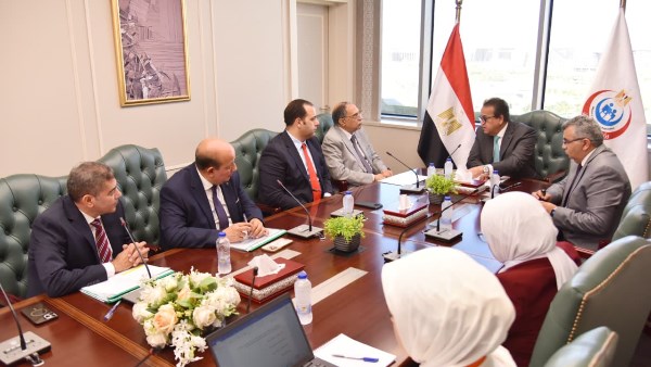 وزير الصحة  وزير الصحة