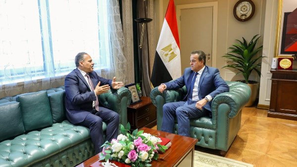 وزير الصحة ومحافظ الشرقية 