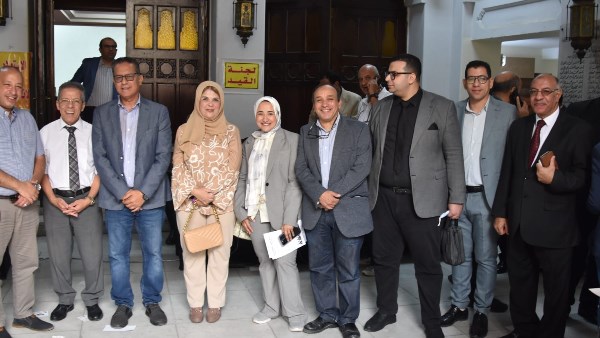 أسامة عبدالحي نقيب الأطباء مع مرشحي التيار