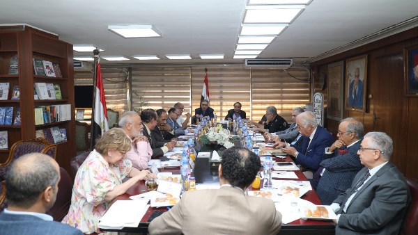 اللجنة الاستشارية لمعرض القاهرة الدولي للكتاب