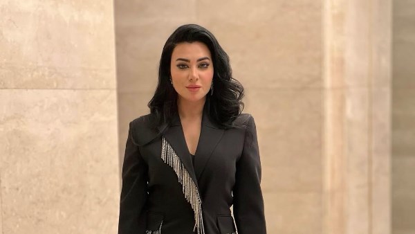 ميرهان حسين تتألق بإطلالة كلاسيكية.. صور