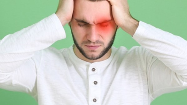 الصداع العنقودى