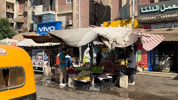 انتشار الباعة الجائلين بالقناطر