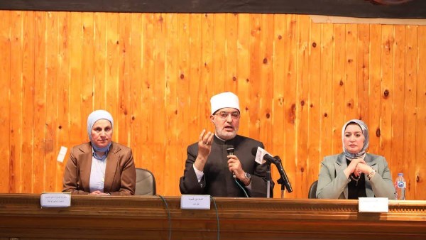  مفتي الجمهورية في ندوة حوارية