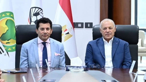 صورة من اللقاء صورة من اللقاء