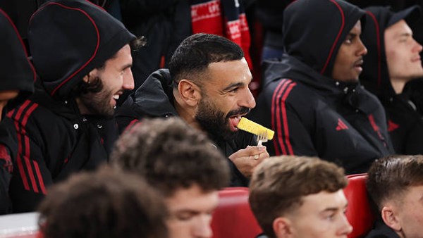 ما أكلَه صلاح في لحظة السقوط.. تفاصيل غامضة من كواليس خسارة ليفربول ما أكلَه صلاح في لحظة السقوط.. تفاصيل غامضة من كواليس خسارة ليفربول