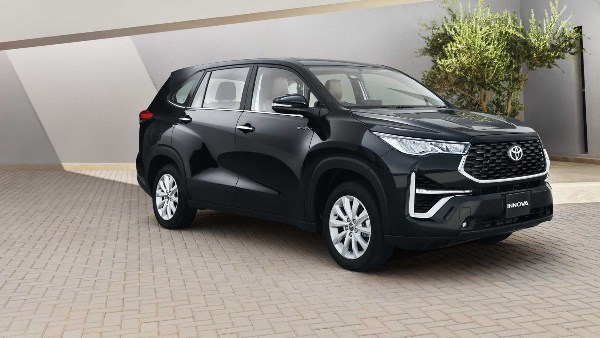 تويوتا انوفا 2026