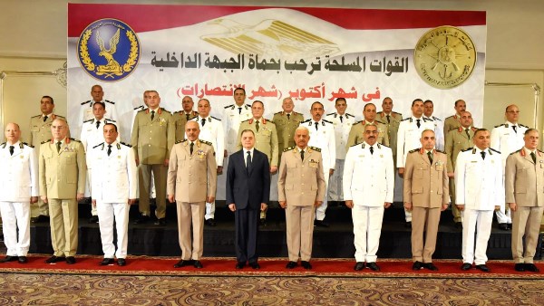 وزير الدفاع يستقبل وزير الداخلية ووفد من قيادات الشرطة لتقديم التهنئة بمناسبة الإحتفال بالذكرى 52 لإنتصارات أكتوبر