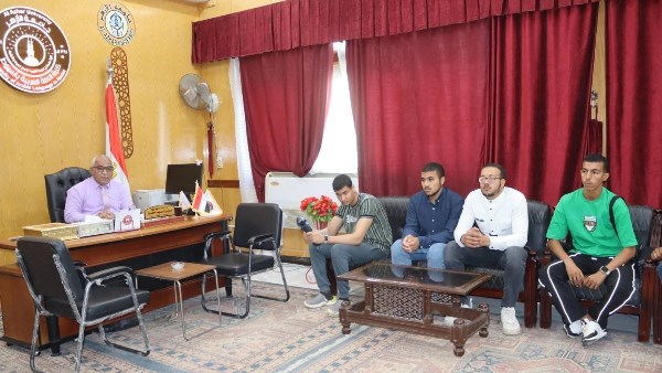 كلية اللغة العربية بأسيوط تعقد المجلس الطلابي الأول للاستماع إلى الطلاب