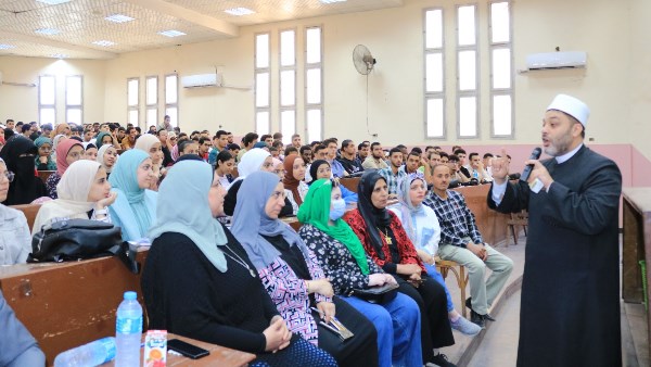 فاعليات ندوة الإيمان اولا