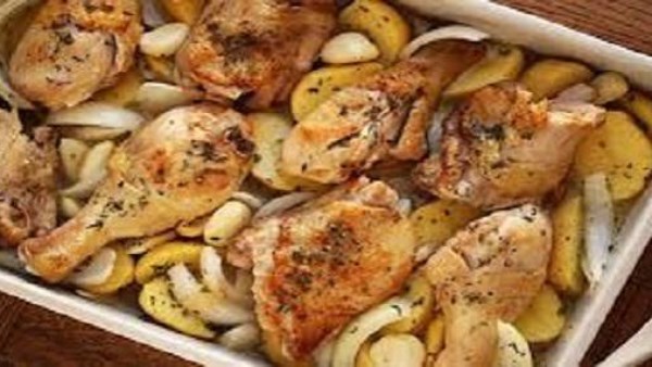 طريقة عمل طاجن البطاطس بقطع الدجاج