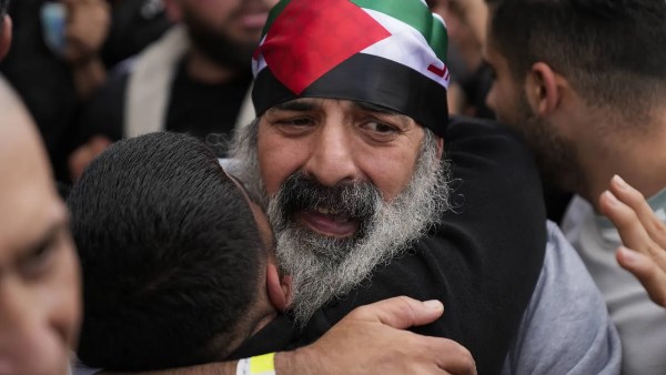 الأسري