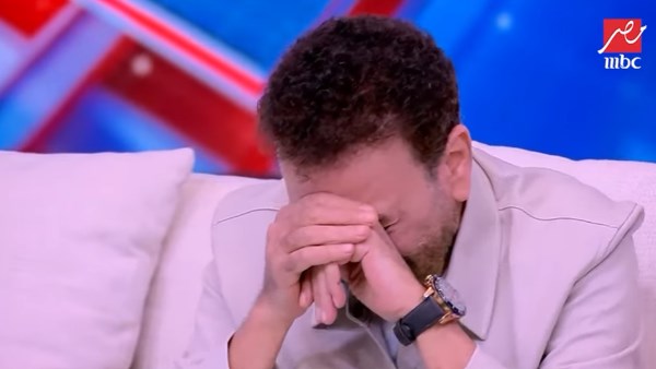 انهيار المطرب خالد عجاج من البكاء