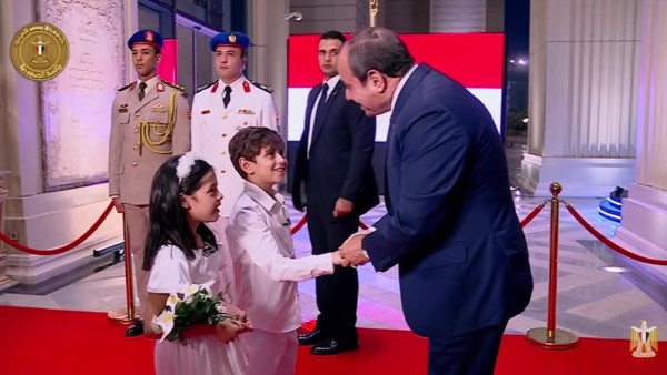 الطفلة مليكة للرئيس السيسي: كان نفسي أشوفك أوي بجد.. فيديو الطفلة مليكة للرئيس السيسي: كان نفسي أشوفك أوي بجد.. فيديو