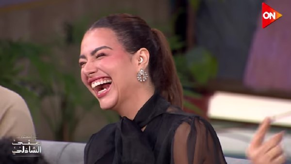 الفنانة هنادي مهنا الفنانة هنادي مهنا