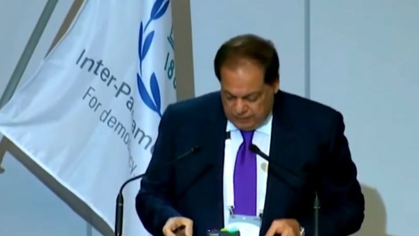 أبو العينين: الرئيس السيسي جسد صوت الحكمة في زمن الانقسام العالمي