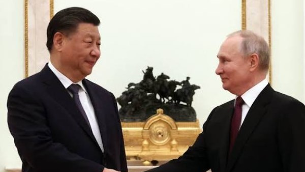 الرئيس الروسي ونظيره الصيني الرئيس الروسي ونظيره الصيني