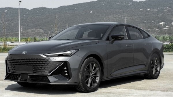 مواصفات شانجان UNI-V السيدان 2026