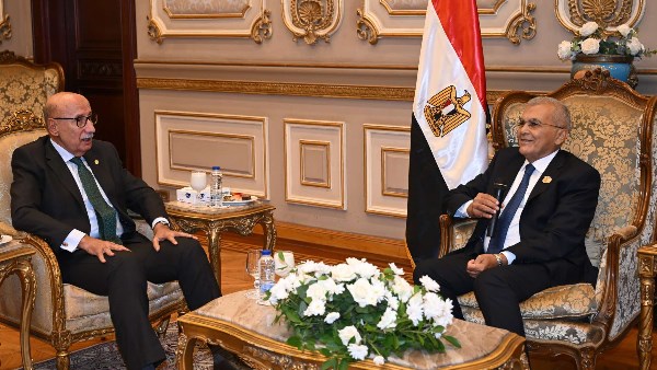 رئيس الشيوخ يستقبل وفد من مجلس القضاء الأعلى رئيس الشيوخ يستقبل وفد من مجلس القضاء الأعلى