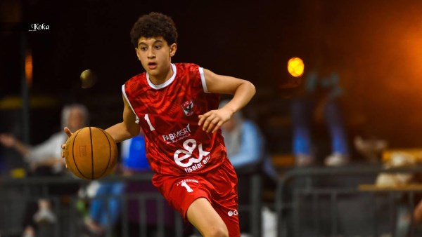 الطالب المصري أحمد كرم العقاد الطالب المصري أحمد كرم العقاد