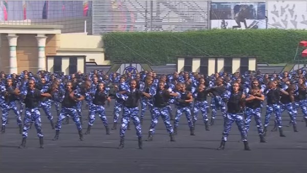 عروض القوة البدنية والدفاع عن النفس