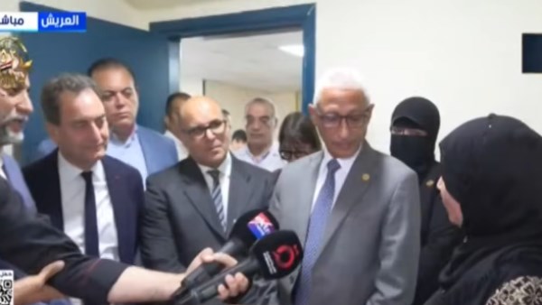 السفير الفرنسي بالقاهرة يزور مستشفى العريش العام السفير الفرنسي بالقاهرة يزور مستشفى العريش العام